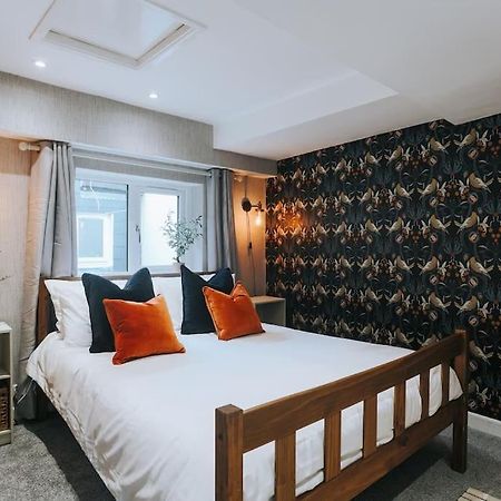 The Lighthouse, Boutique Apartment In The Town Centre - Starlink Wi-Fi 태비스톡 외부 사진